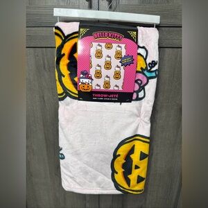 New Hello Kitty Halloween Pumpkins 46" x 60" Preschool Throw Blanket With Tag